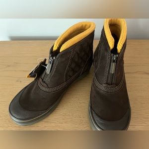 Clarks Women’s waterproof boots